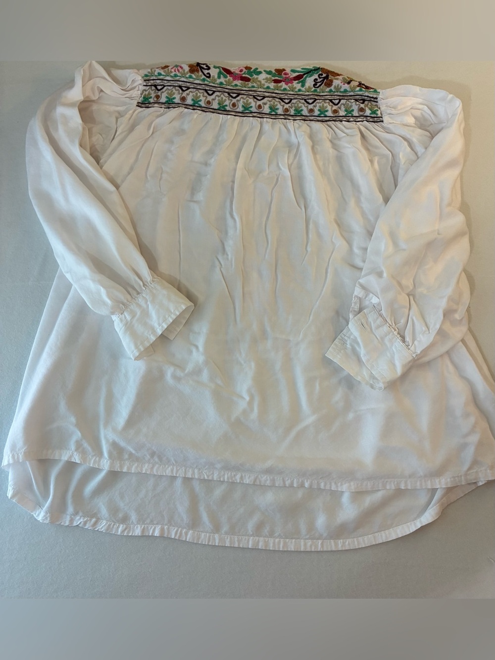Anu 🌺Embroidered🌺Peasant Top sz Small/Medium - Picture 2 of 5